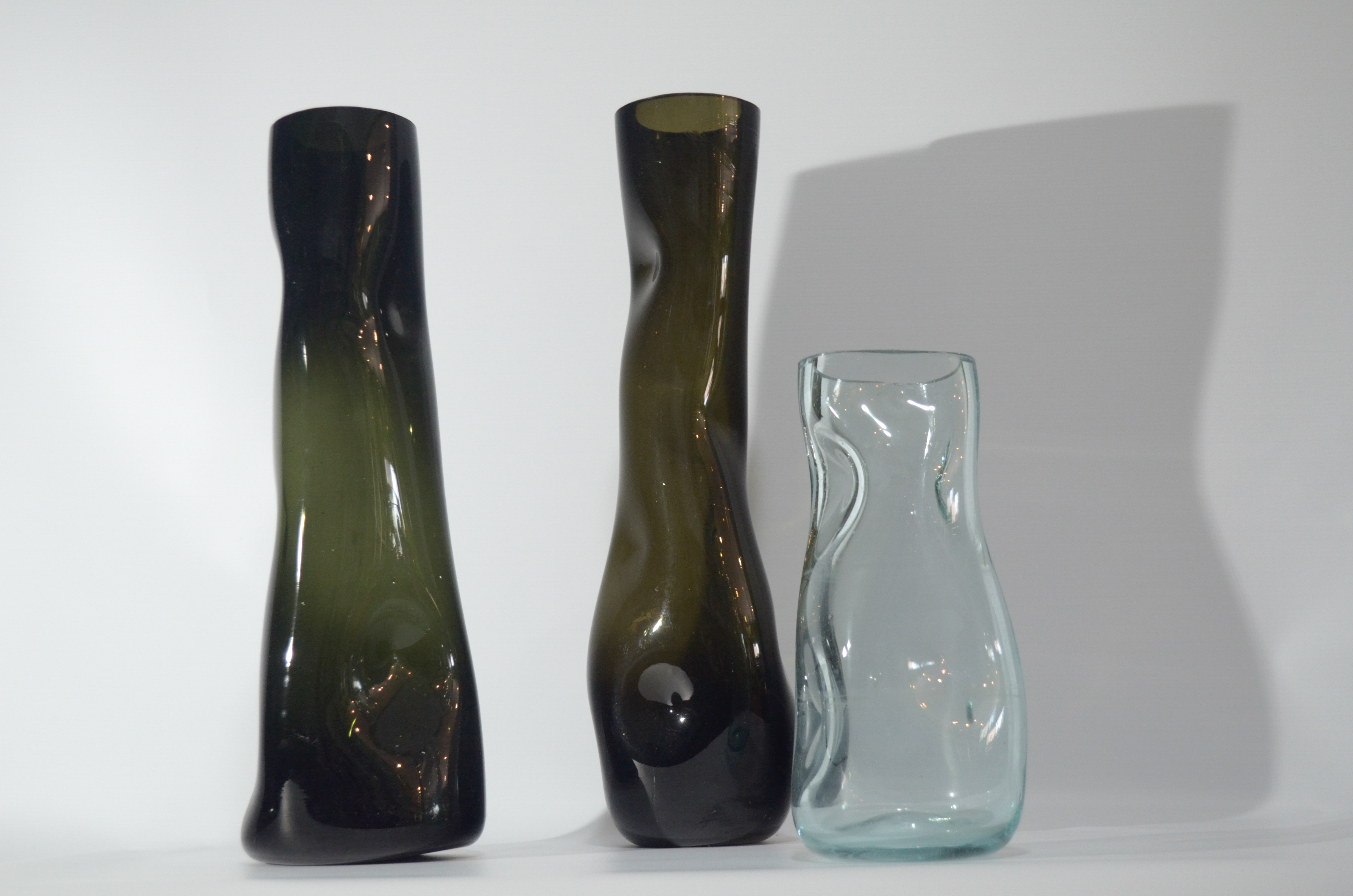 Florero amorfo alargado