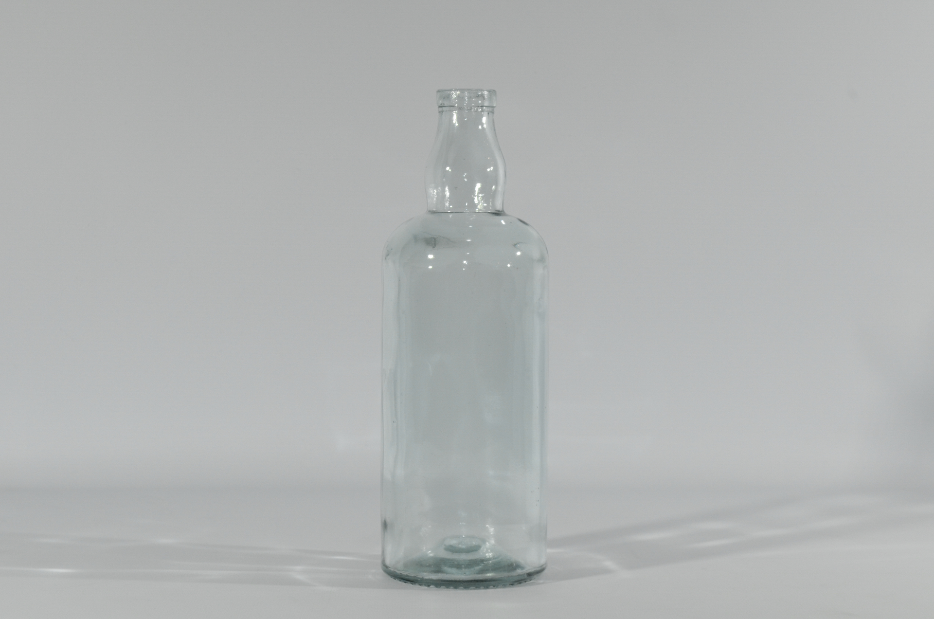 botella tipo vermut modelo Napoles