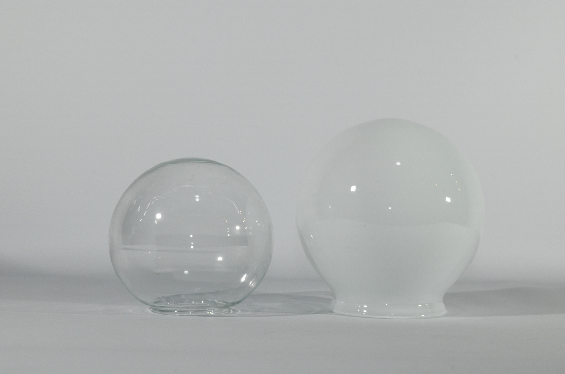 Tulipa de vidrio opal tipo globo para iluminación